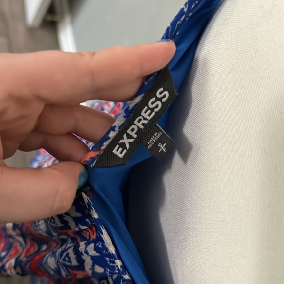 Express - flowy tank top- small - Picture 5 of 5